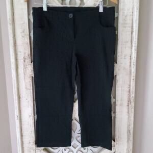 Bisou Bisou Women's Super-Stretch Capri Pants in Black